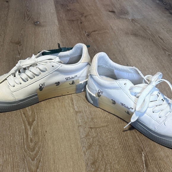 Off-White Cream and Gray Low-Top Sneakers